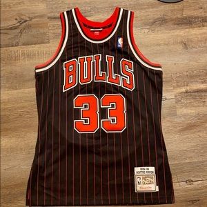Classic Bulls 1995-1996 Jersey